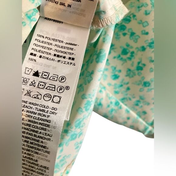 Levi’s “The Statement Blouse” New with Tags Size XL - Picture 7 of 8